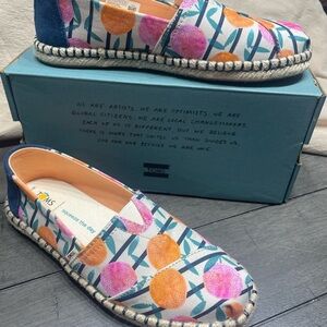 Toms citrus strip/print rope Pattern Espadrilles shoes. Size Women’s 6.5. NWOT.